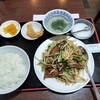レバニラ定食８００円