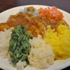 レインボーカレー(ご飯が7色)