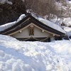 奥社埋まってるー！