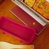 中身は本と型、しゃもじ