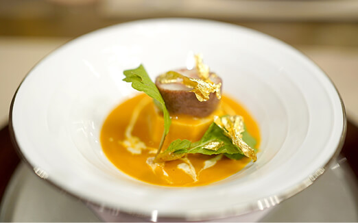 トゥ・ラ・ジョア イズム