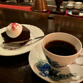 トゥジュール デビュテ