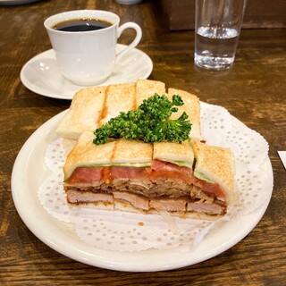 ニューアストリア