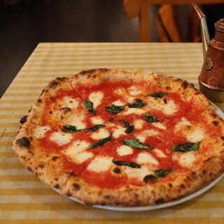 トラットリア ピッツェリア ラルテ