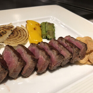 ステーキ&ワイン シュバルージュ