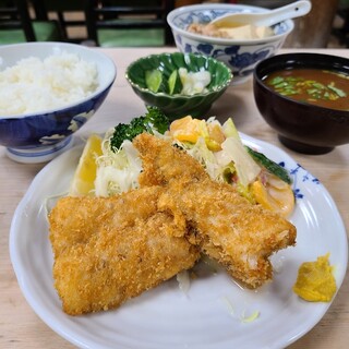大衆割烹 三州屋
