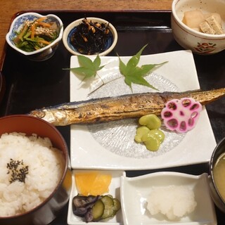 ごはん処 矢尾定