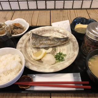 梅山鉄平食堂