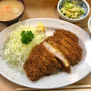 丸八とんかつ店