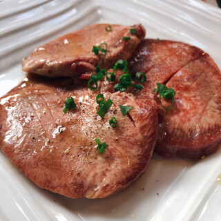 焼肉と料理シルクロード