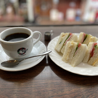 喫茶店