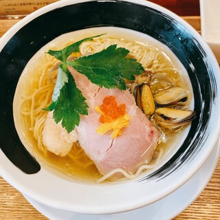 麺処 しろくろ