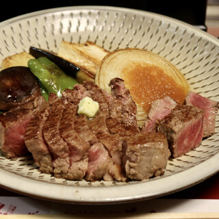 [閉店]ビーフステーキ専門店　ひよこ