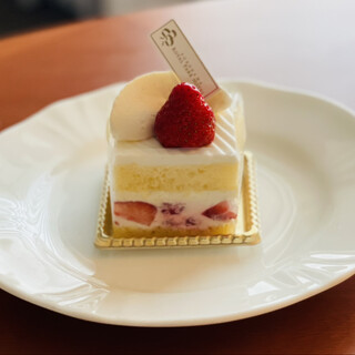 デリカ＆ラウンジ コフレ