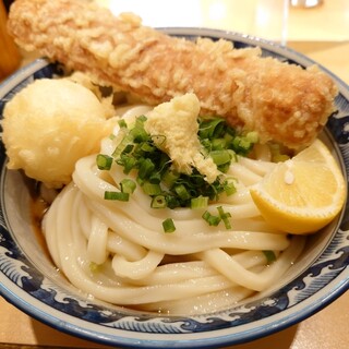 梅田 釜たけうどん