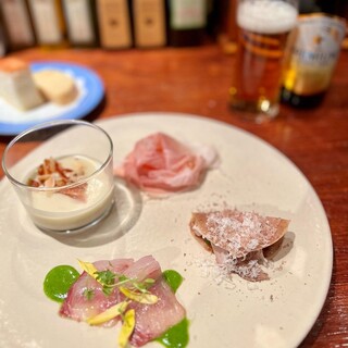 トラットリアビコローレヨコハマ