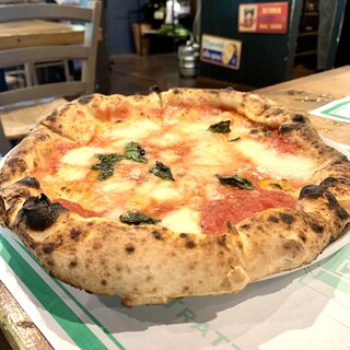 ア フェネステッラ