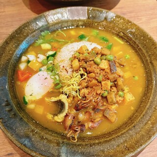 [閉店]スパイスカレー旬香唐