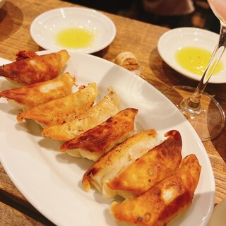 餃子とスパークリング バブルス