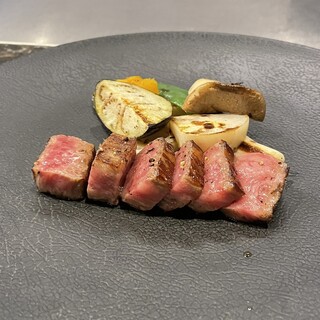 ステーキ・鉄板焼き