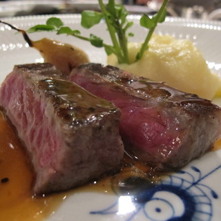 ステーキ・鉄板焼き