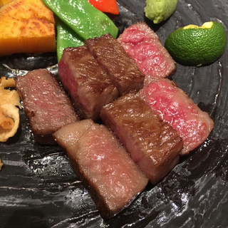 ステーキ・鉄板焼き