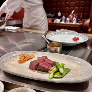 鉄板焼 さざんか