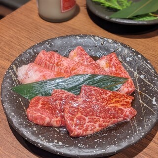 炭焼肉 石田屋。