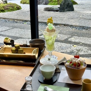 カフェ