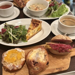 カフェ