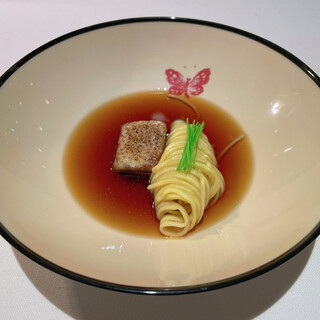 グッチオステリアダマッシモボットゥーラ