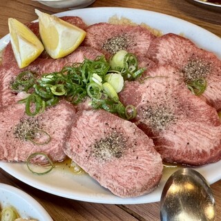 焼肉ホルモン 万千