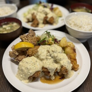 ボンバーキッチン