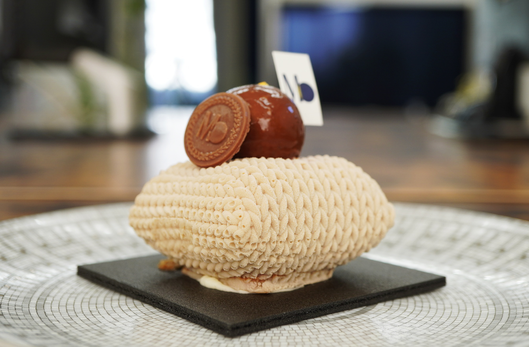 中目のやっこさん