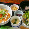 Kamakura No Gohan Yasan Ishiwata - メイン写真:炙りサーモン（いくらのせ）定食