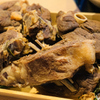 Mongoru Yakuzennabe - 料理写真:ラム肉が苦手なゲストもペロリとたいらげてしまうほど美味しいと評判の『骨付きラム肉』