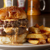 HYOE'S BURGERS + FRIES - メイン写真: