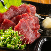 大衆酒場 ゑびす - 料理写真:味よし品質よし。「千興ファーム」より仕入れた馬肉を贅沢に満喫『馬刺し赤身』