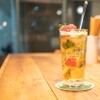 めし呑パーラー KB1 - ドリンク写真:KB1オリジナルドリンク　季節のフレッシュフルーツの緑茶モヒート