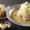 鳥一代 - 料理写真:参鶏湯（赤・白）日本人向け用に考案したコラーゲンとヒアルロン酸たっぷりスープ。