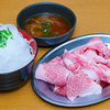 Yakiniku Horumon Andou - 料理写真:肉＋タレ