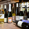 Bar de cresce - ドリンク写真:ワインの集合