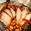 中華厨房 一歩 - 料理写真:特製窯で焼き上げた香港式叉焼