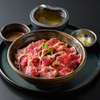 Niku Needs - 料理写真:レアマトンステーキ丼