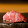 Jukusei Sushi Yorozu - 料理写真:甘い脂と口溶けの良さは抜群『マグロ　トロ』