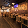 Teppan Niku Shokudou Maruyoshi - メイン写真:明かるい店内お肉を焼く鉄板の音を聞きながら安心して飲食を楽しんで頂けます。
