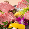 Koube Bifuyakiniku O Katora - 料理写真:厳選された和牛の肉質の良さ、旨みは格別。プレミアムな部位を食べ比べ『厳選和牛5種盛り』