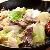 Hatsuba - 料理写真:癖になるうまさ！キャベツたっぷり、にんにくたっぷりの馬肉の鉄板焼き『馬肉の辛味噌鉄板焼き』