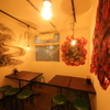 うなぎ串焼き くりから - 内観写真:テーブル席