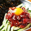大衆焼肉酒場 焼肉ホルモン 十番 - メイン写真:肉ユッケ